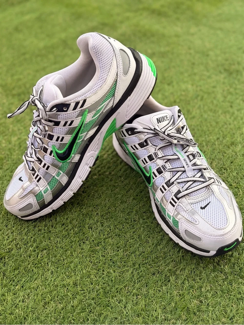 P 6000 Nike Men’s White and Green Mesh Running Sneakers